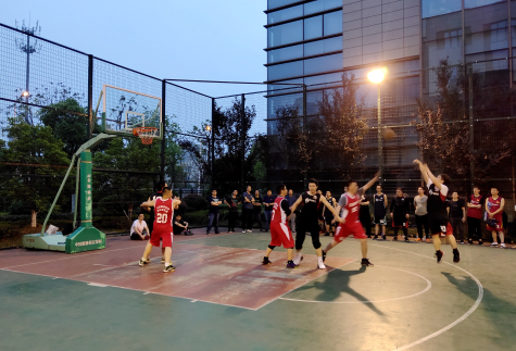 “立信杯”篮球争霸赛在jn江南体育科技园举行